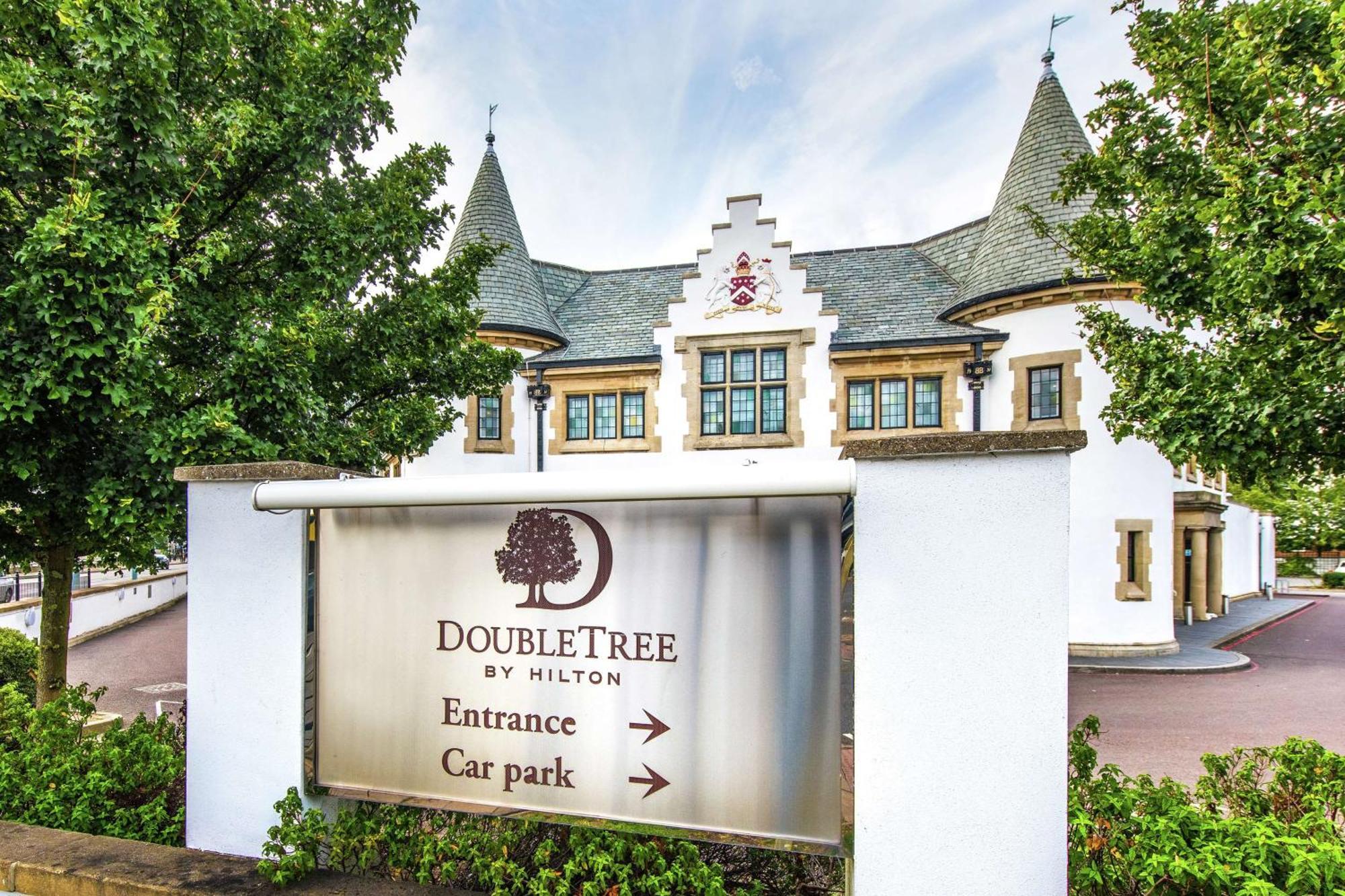 Hotel Doubletree By Hilton London Heathrow Airport Hounslow Exterior foto