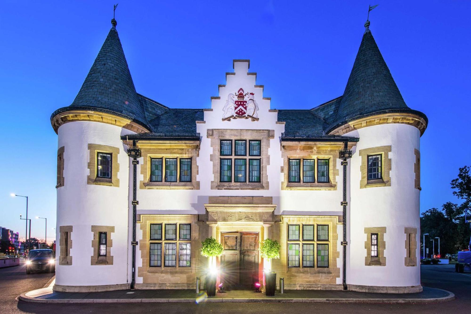 Hotel Doubletree By Hilton London Heathrow Airport Hounslow Exterior foto